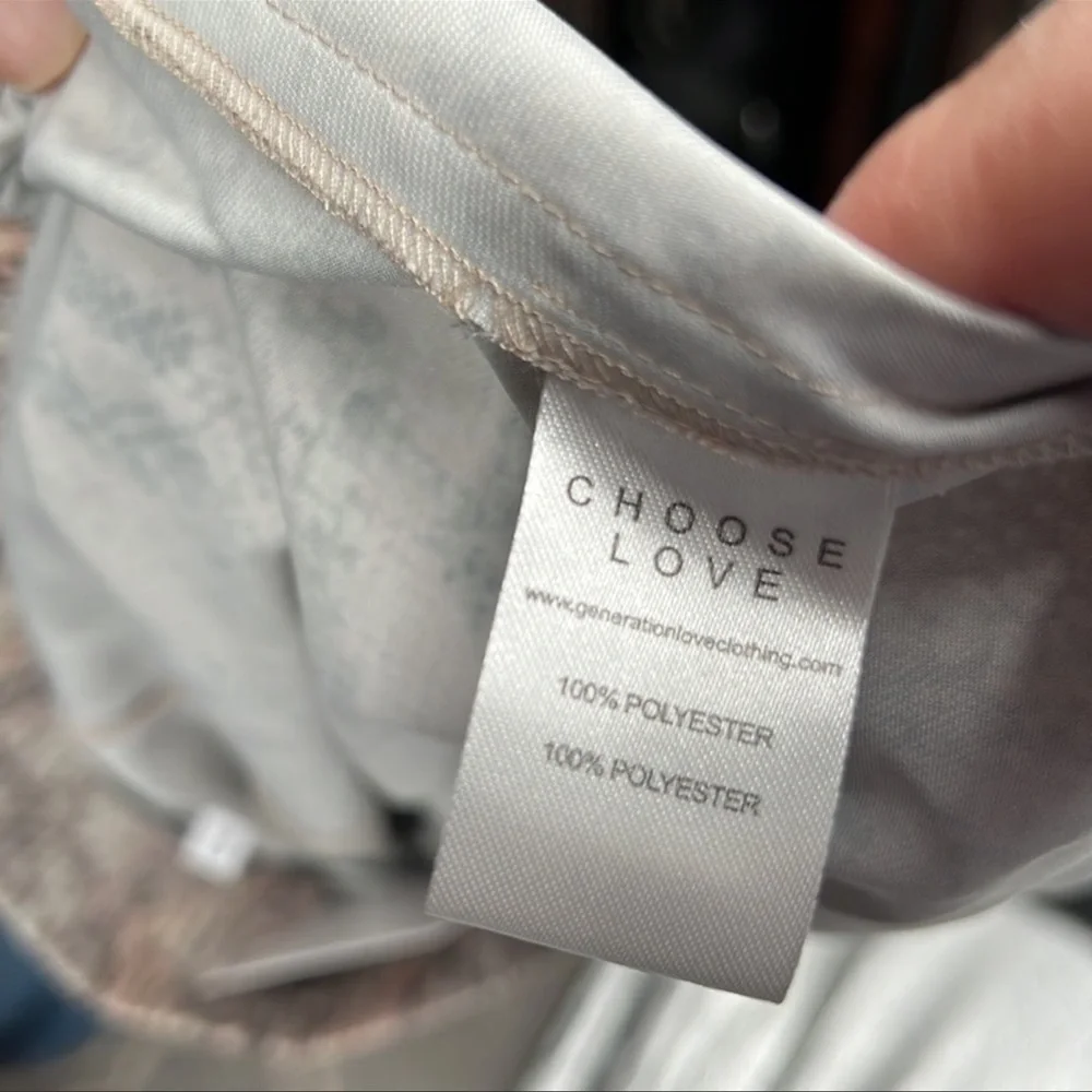 🆕Generation Love Amy Shorts High Waist
Soft Snake Choose Love New York NWT - Picture 6 of 9